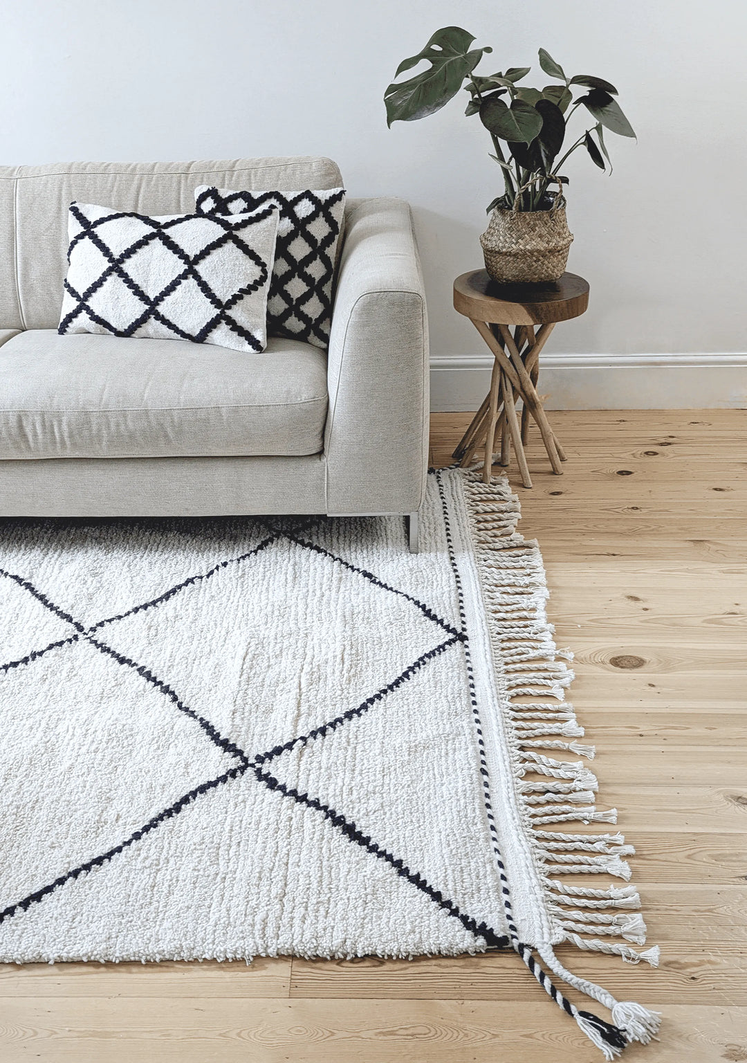 Black and cream diamond berber natural wool rug